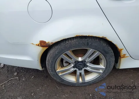 2008 Pontiac G8 z USA, uszkodzony, nr VIN 6G2ER57738L122199